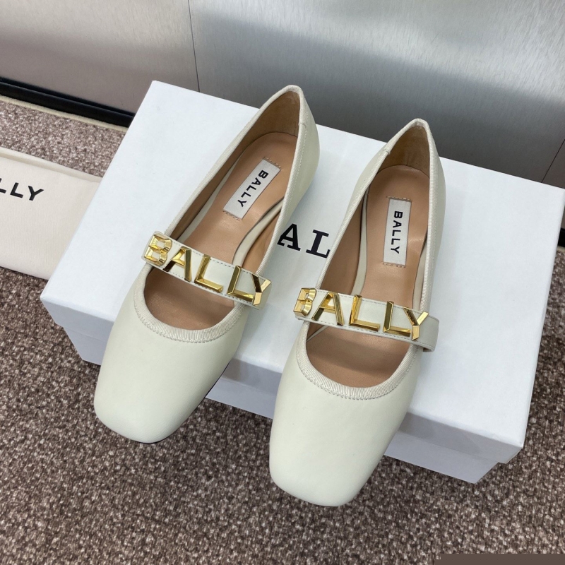 Other flat shoes
